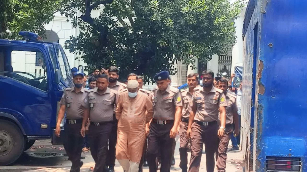 শহীদ আবু সাঈদ হত্যা মামলায় বেরোবির সাবেক ভিসিকে ট্রাইব্যুনালে হাজির